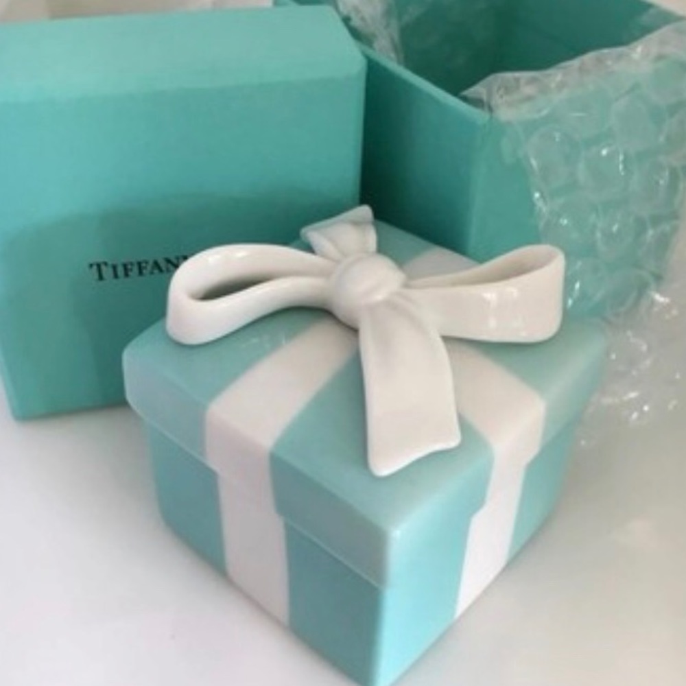 Tiffany & Co. LG Bone China Porcelain Trinket Box